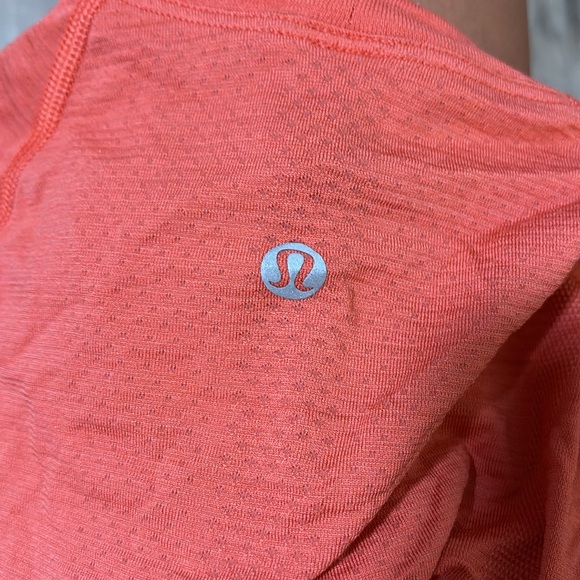 Lululemon shirt - Picture 3 of 3